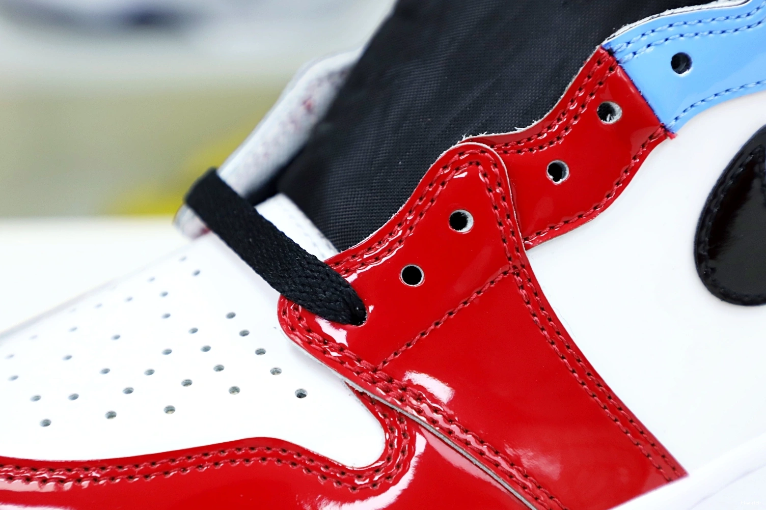 AIR 'FEARLESS' HIGH 1 OG RETRO JORDAN 0820